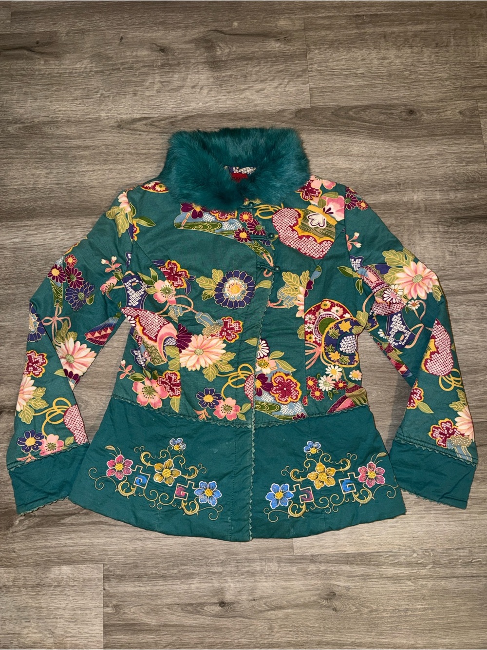 Chinese traditional jacket with fur collar